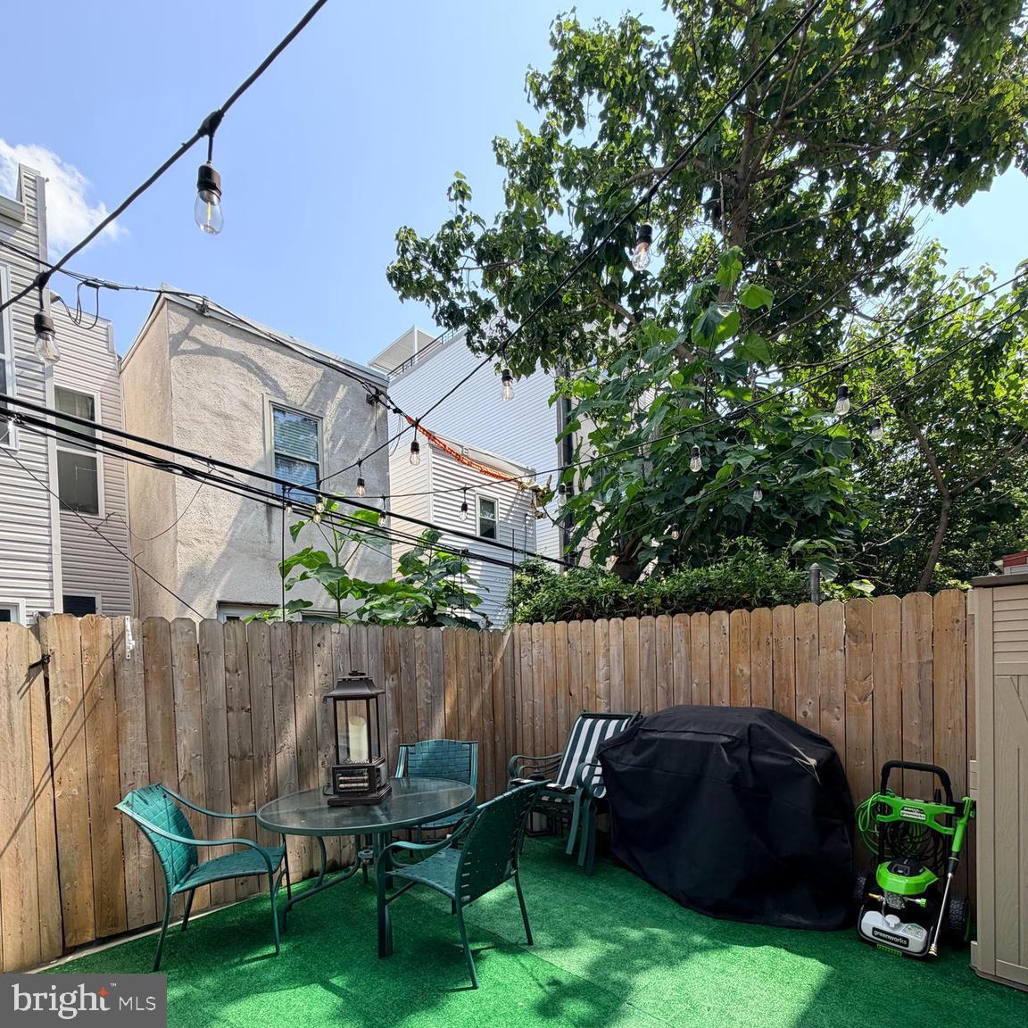 2239 Tasker St Property Photo 20
