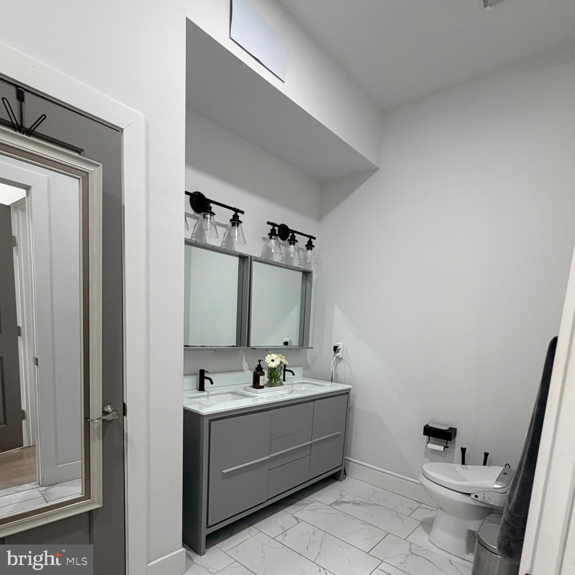 2239 Tasker St Property Photo 33