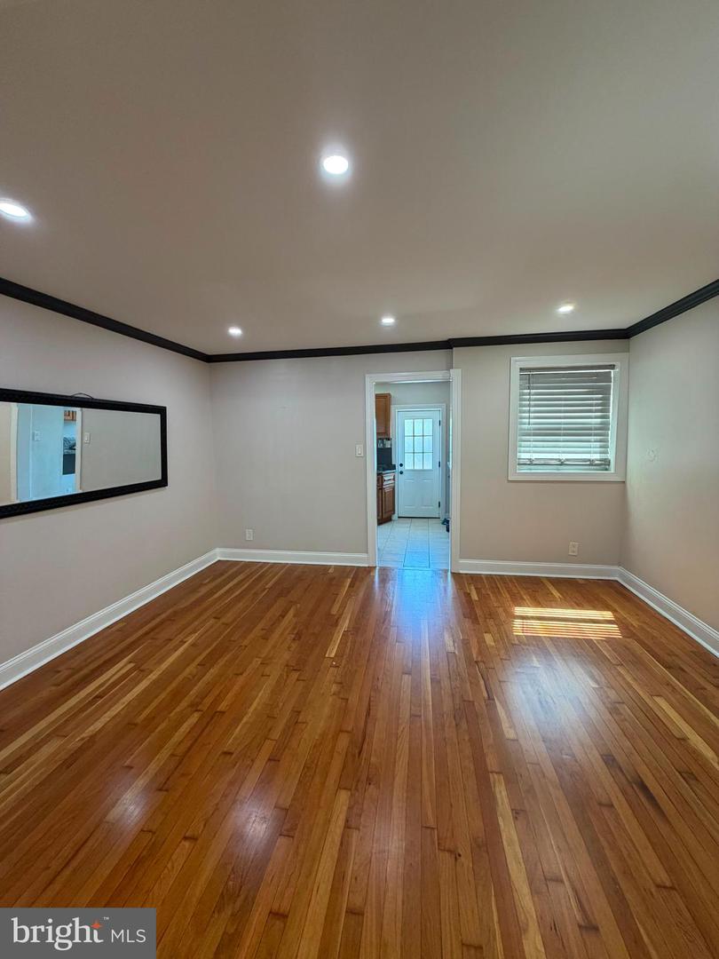 4147 O St Property Photo 18