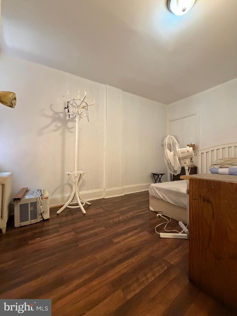 623 Fernon St Property Photo 12