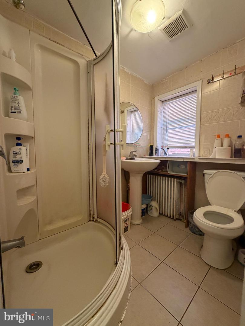 623 Fernon St Property Photo 15