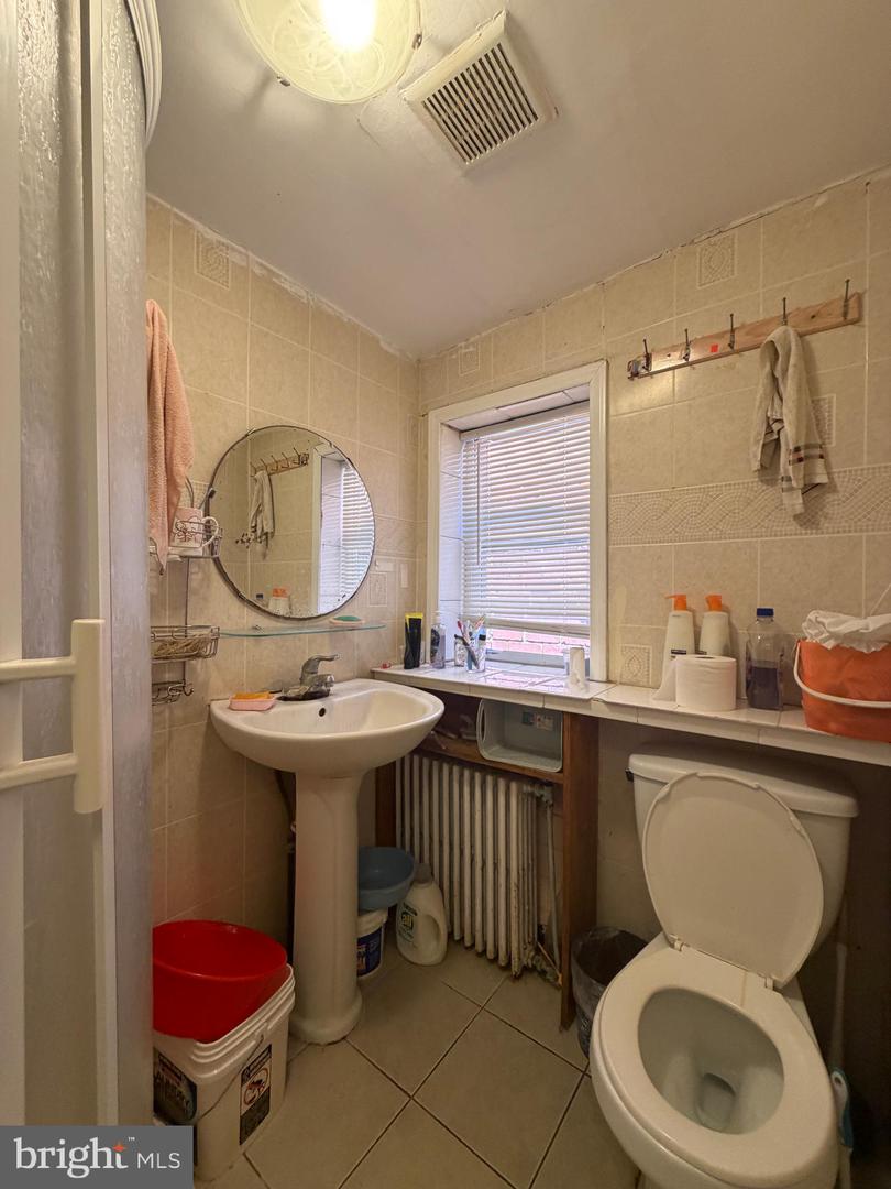 623 Fernon St Property Photo 16