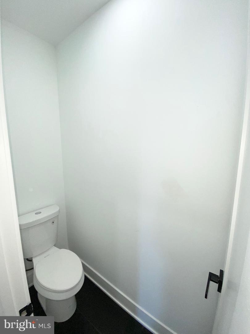 1234 W Tucker St Property Photo 9