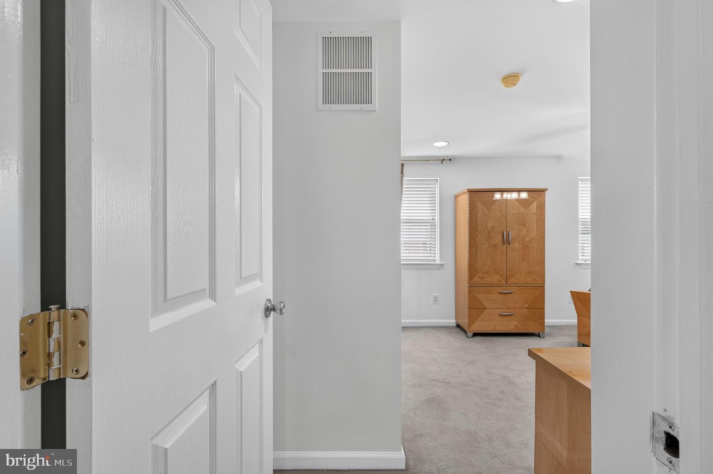 662 Lawler St Property Photo 17