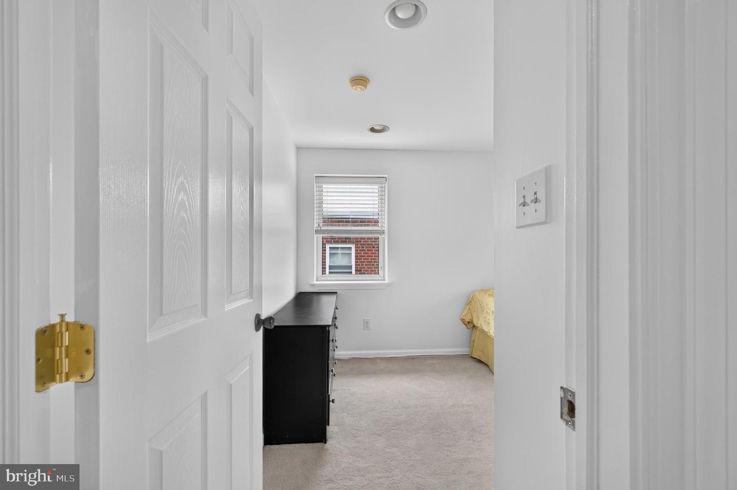662 Lawler St Property Photo 24