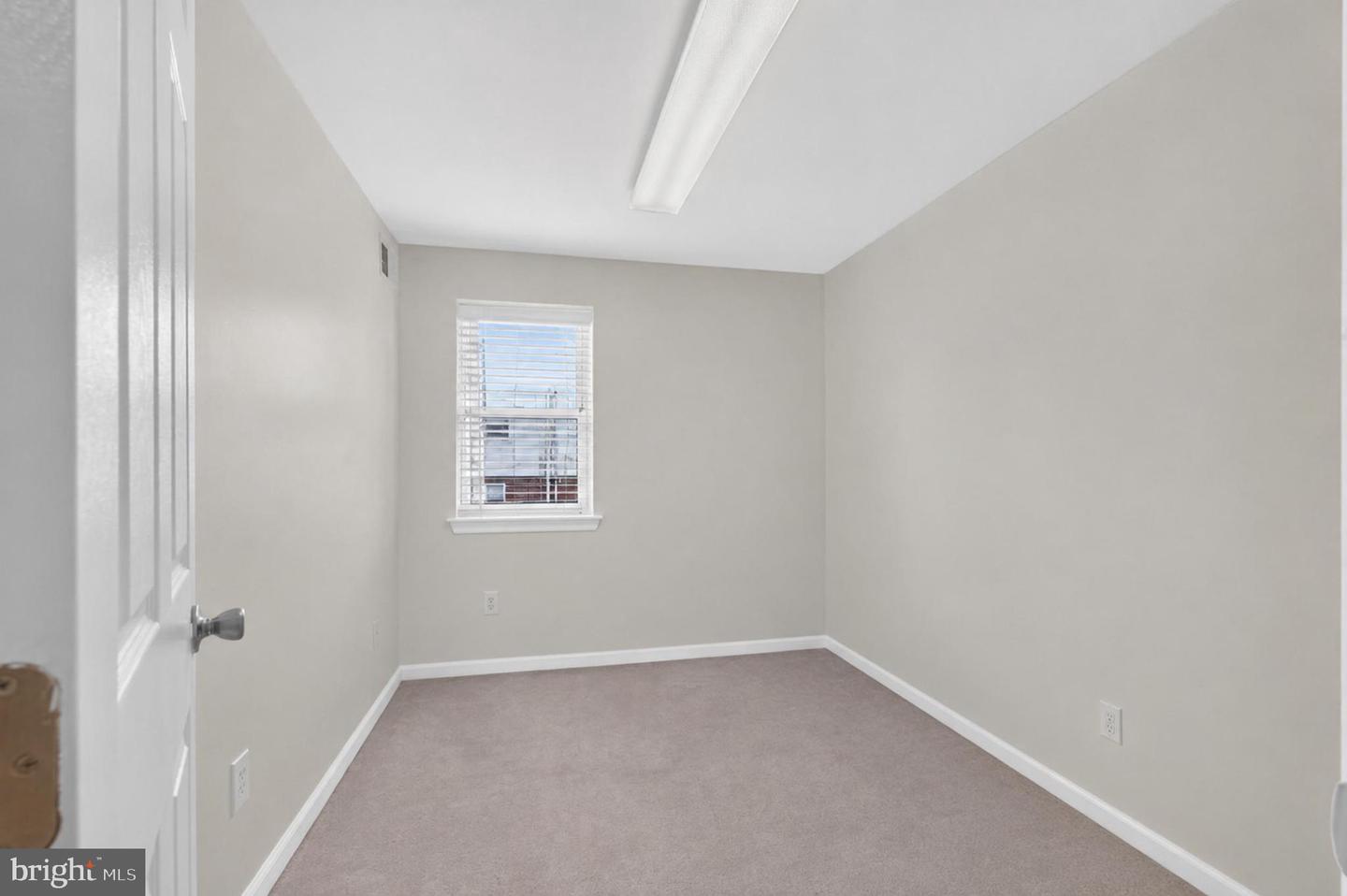 662 Lawler St Property Photo 29