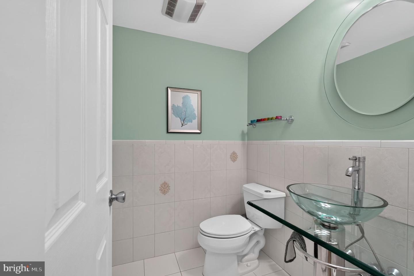 662 Lawler St Property Photo 35