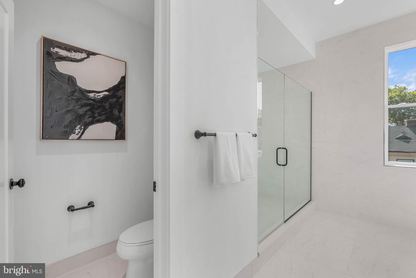 635 N 7th St #c2b Property Photo 17