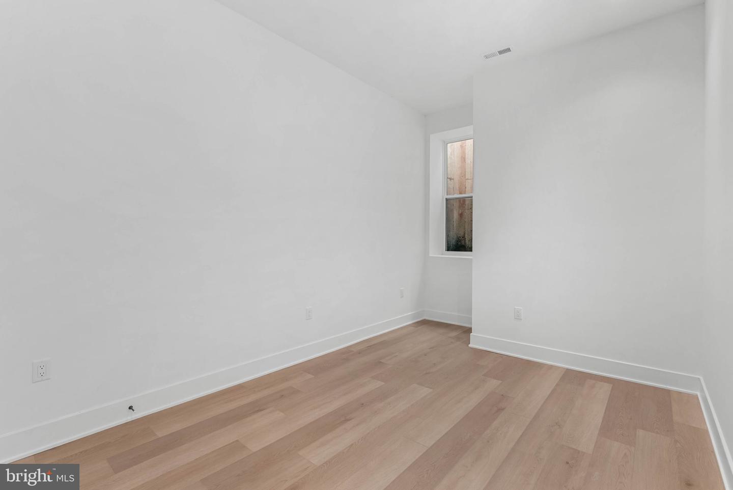 635 N 7th St #c2b Property Photo 27