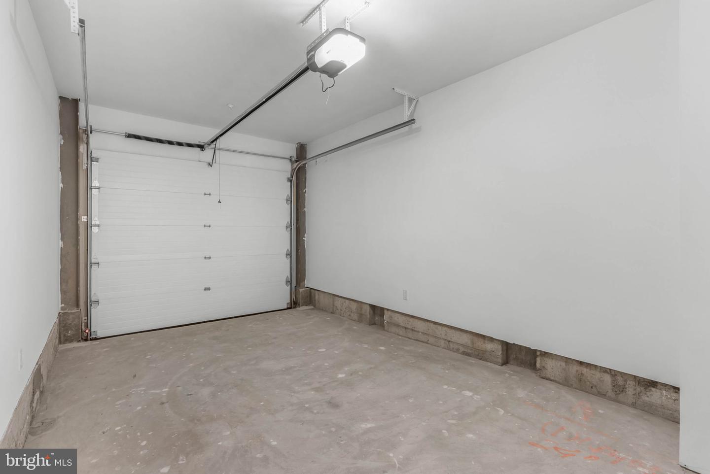 635 N 7th St #c2b Property Photo 30