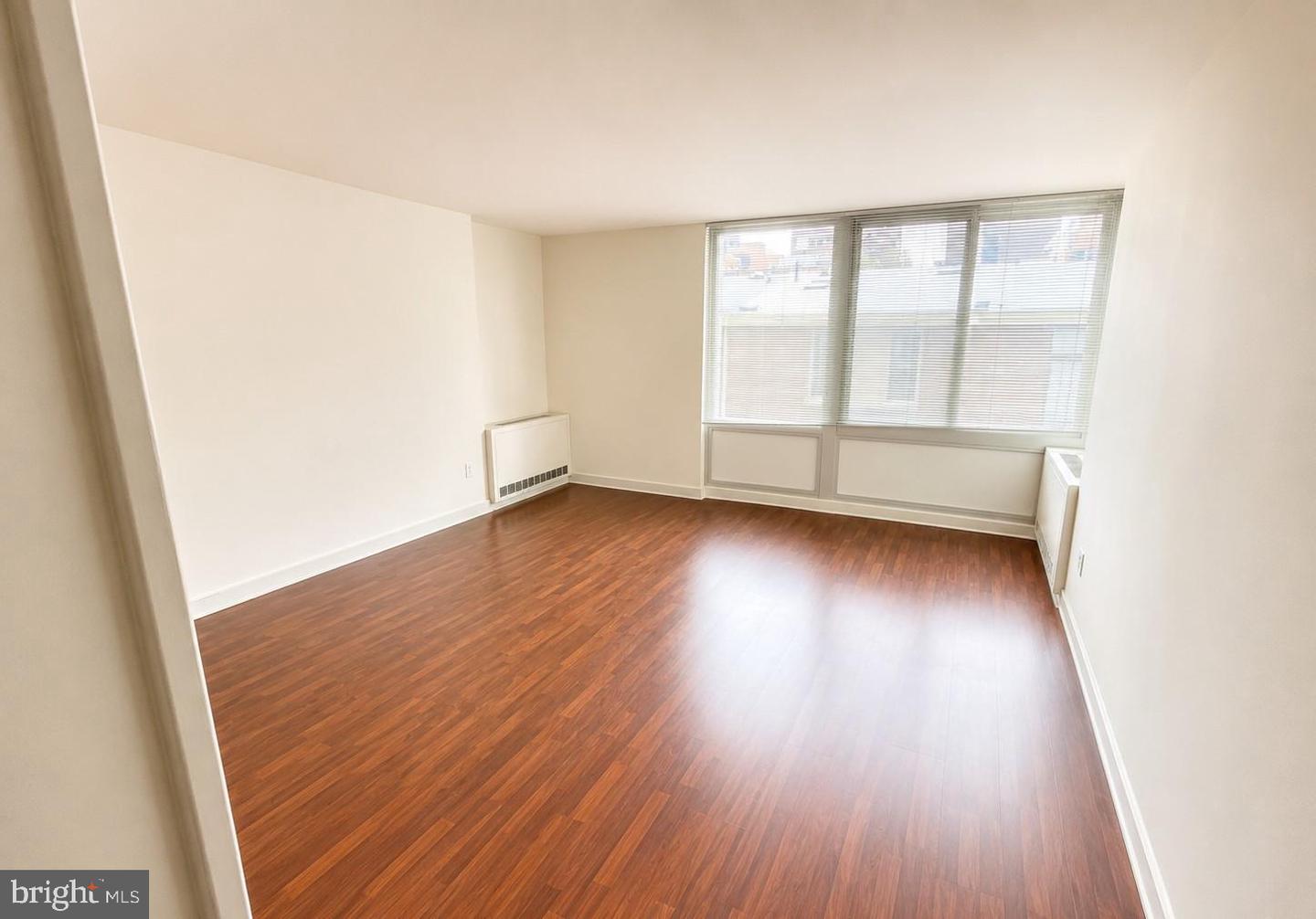 604-36 S Washington Sq #118 Property Photo 2