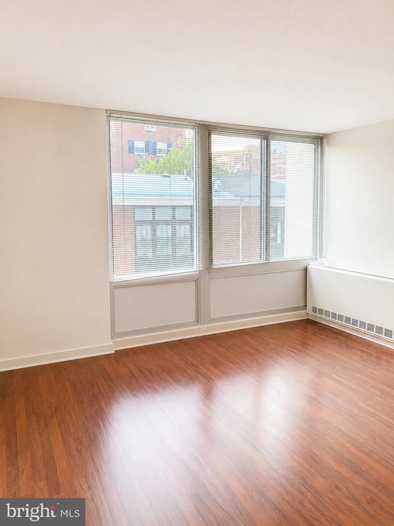 604-36 S Washington Sq #118 Property Photo 3