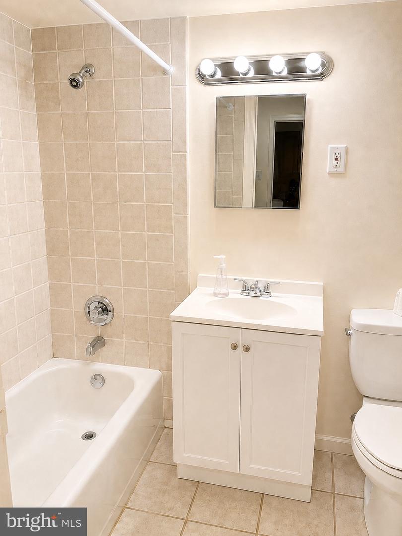 604-36 S Washington Sq #118 Property Photo 6