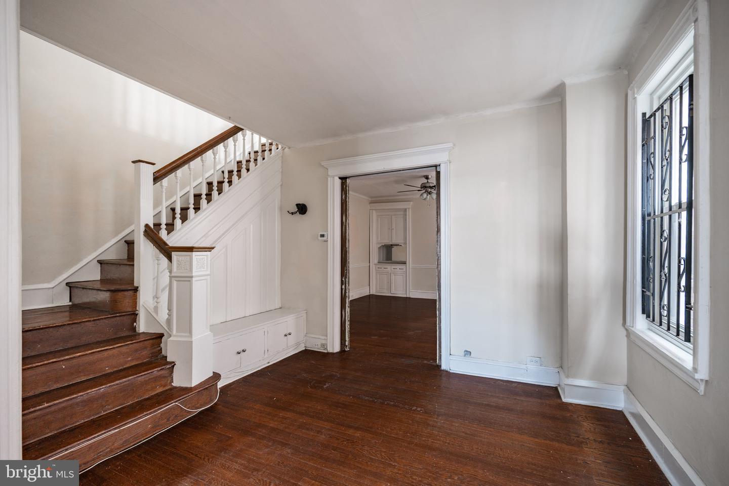5002 CHESTNUT ST Property Photo 1