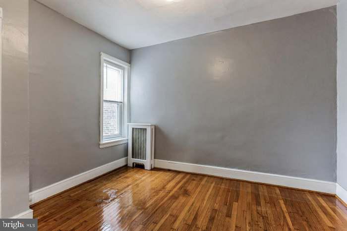 645 E Westmoreland St Property Photo 8