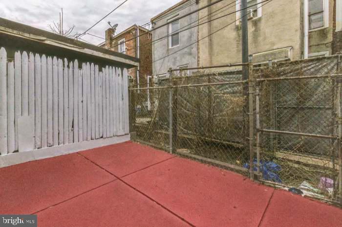 645 E Westmoreland St Property Photo 12