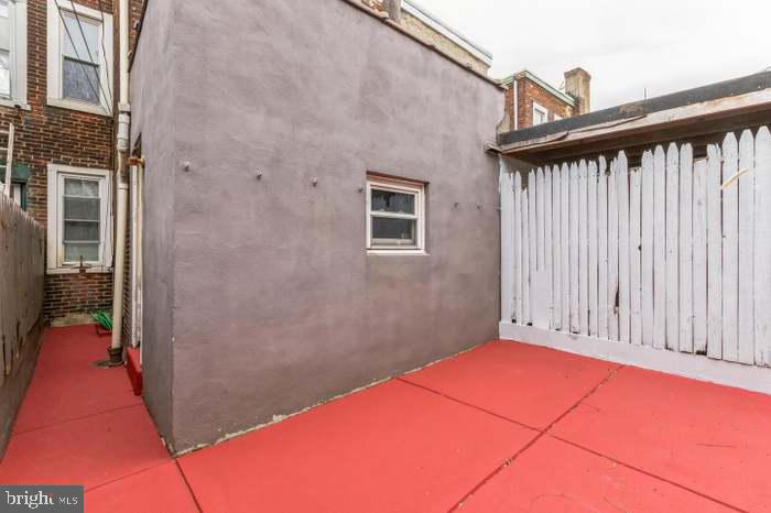 645 E Westmoreland St Property Photo 12