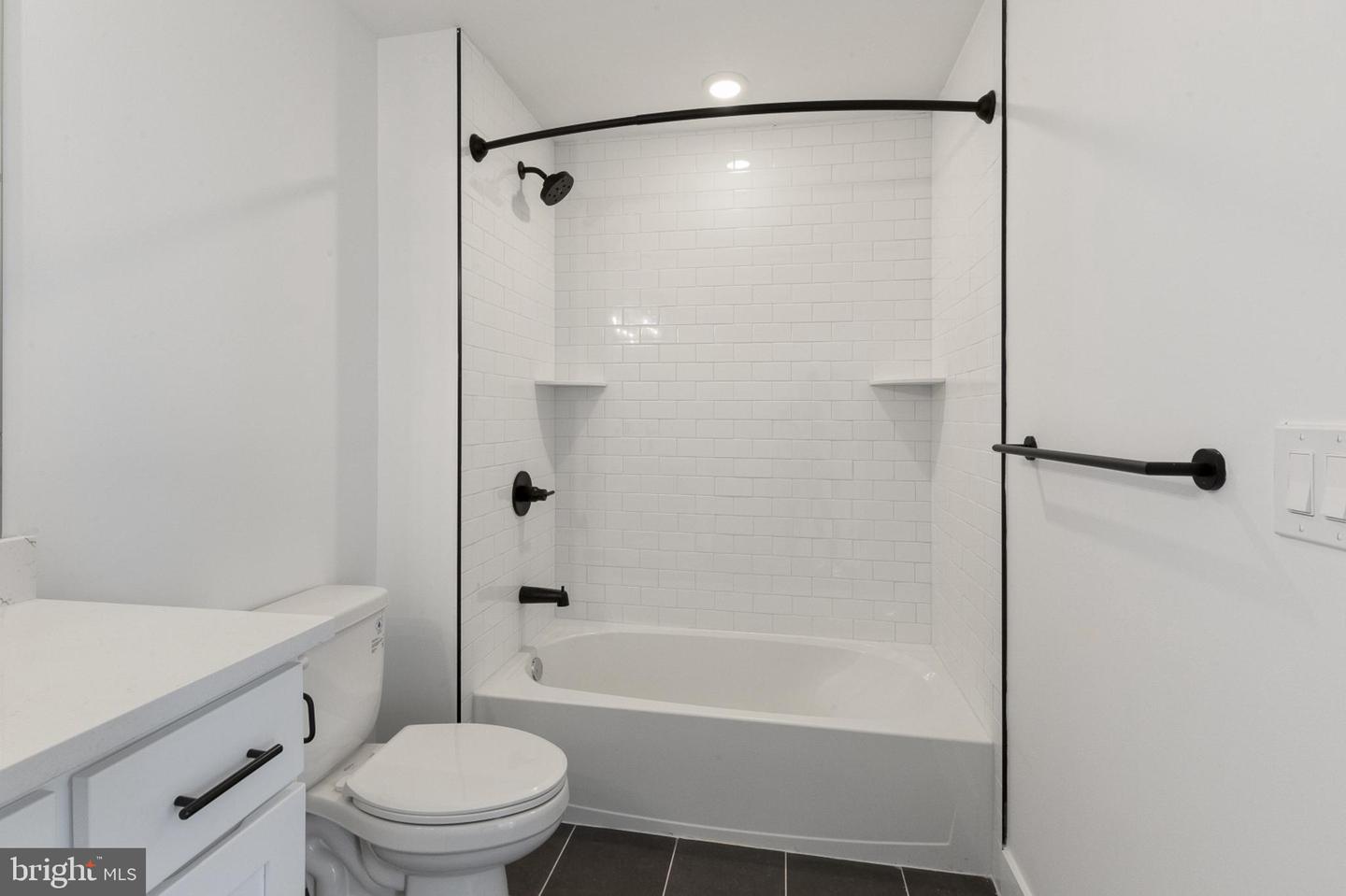 2214 N Front St #202 Property Photo 14