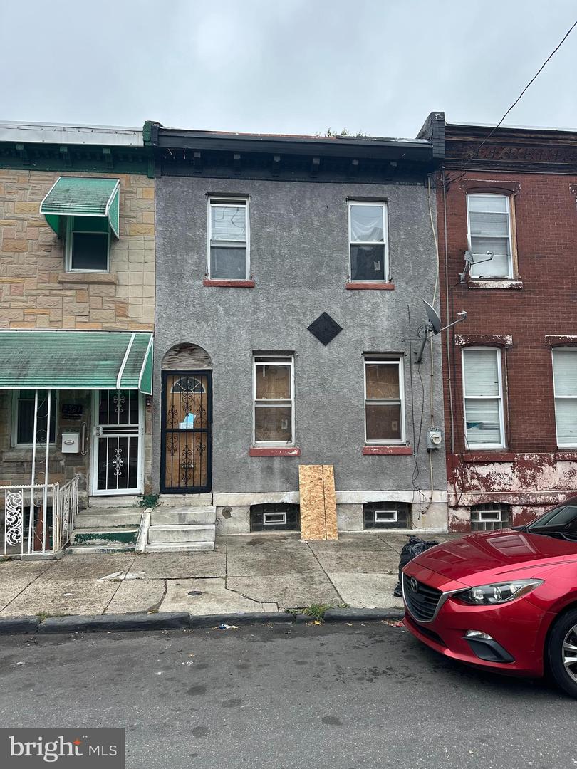 2319 N Fairhill St Property Photo 1
