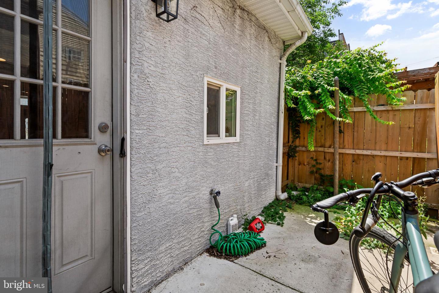 1510 N Leithgow St Property Photo 20