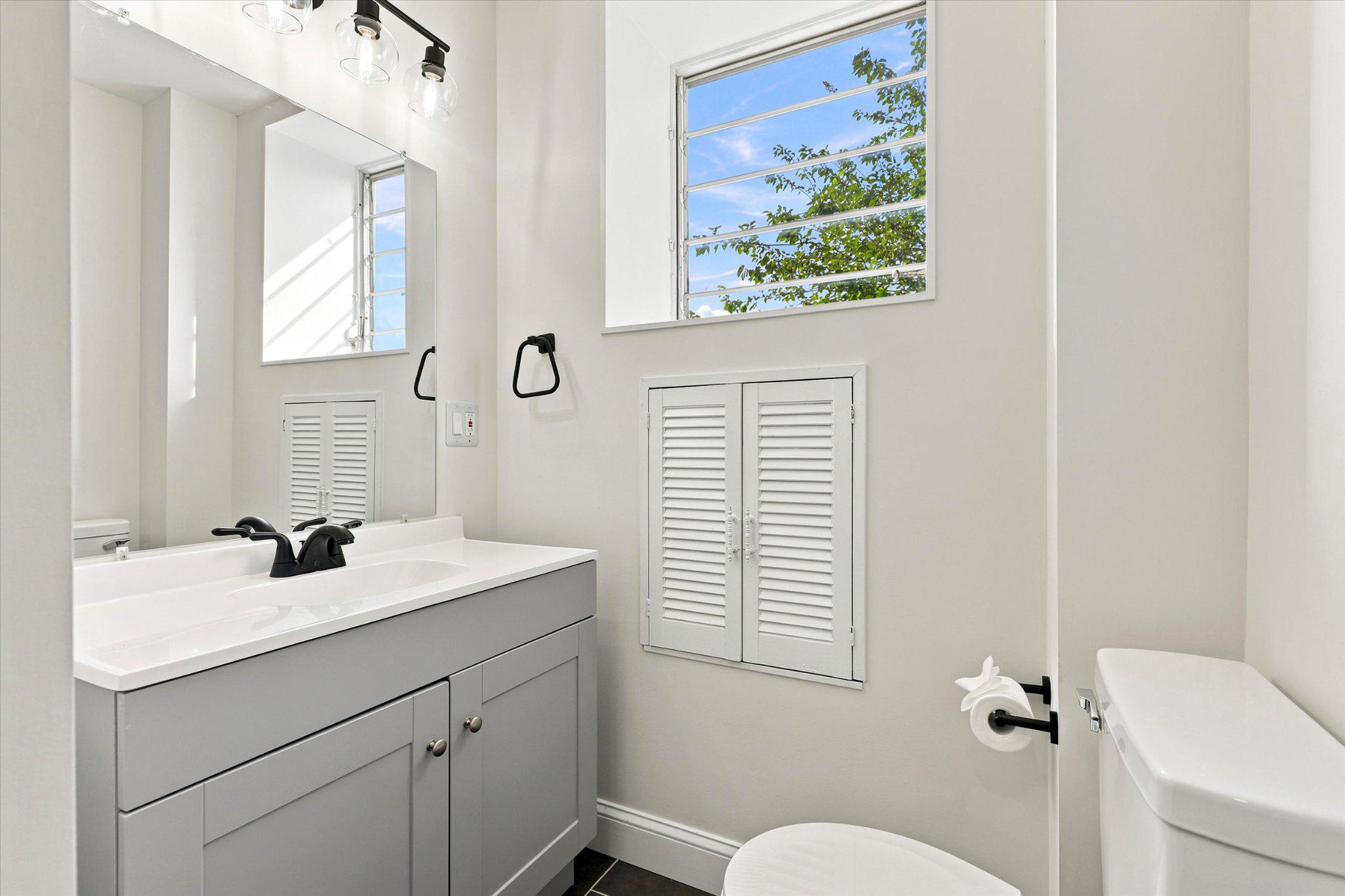 223 Wendover St Property Photo 11