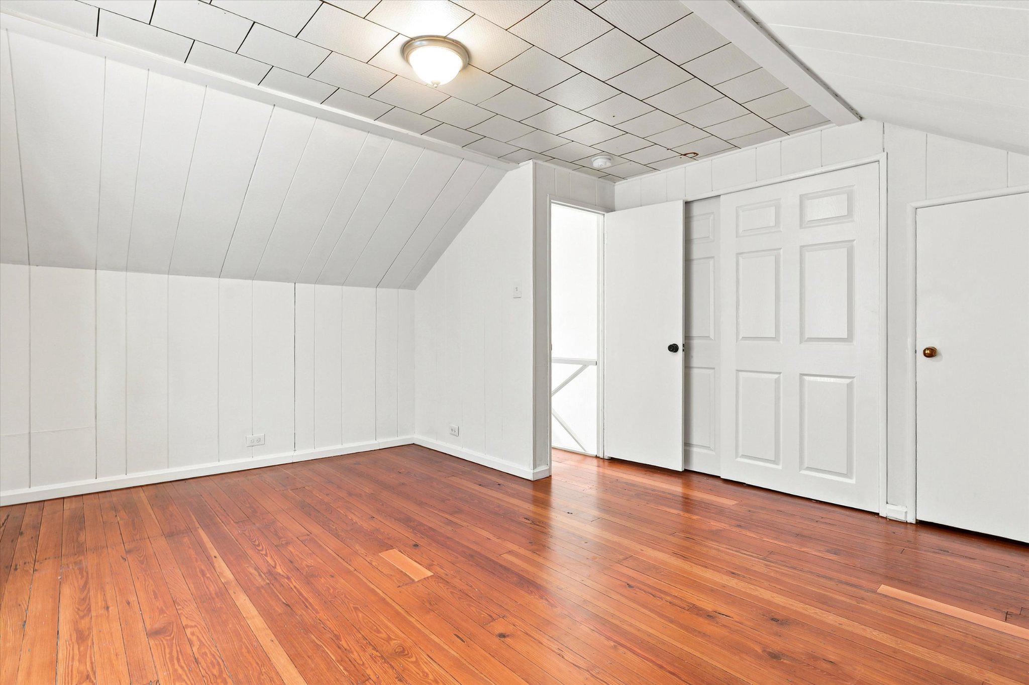 223 Wendover St Property Photo 20