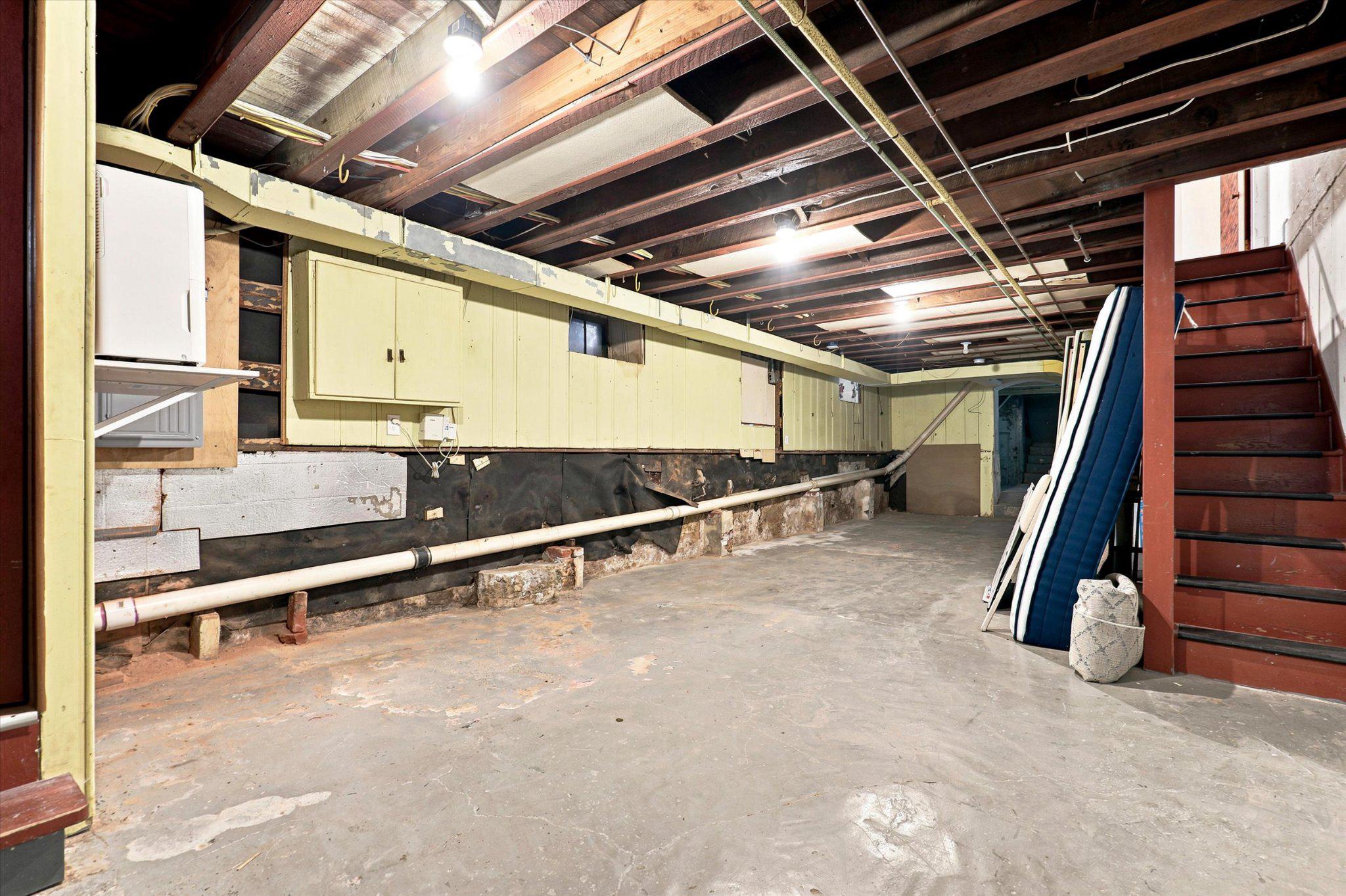 223 Wendover St Property Photo 22