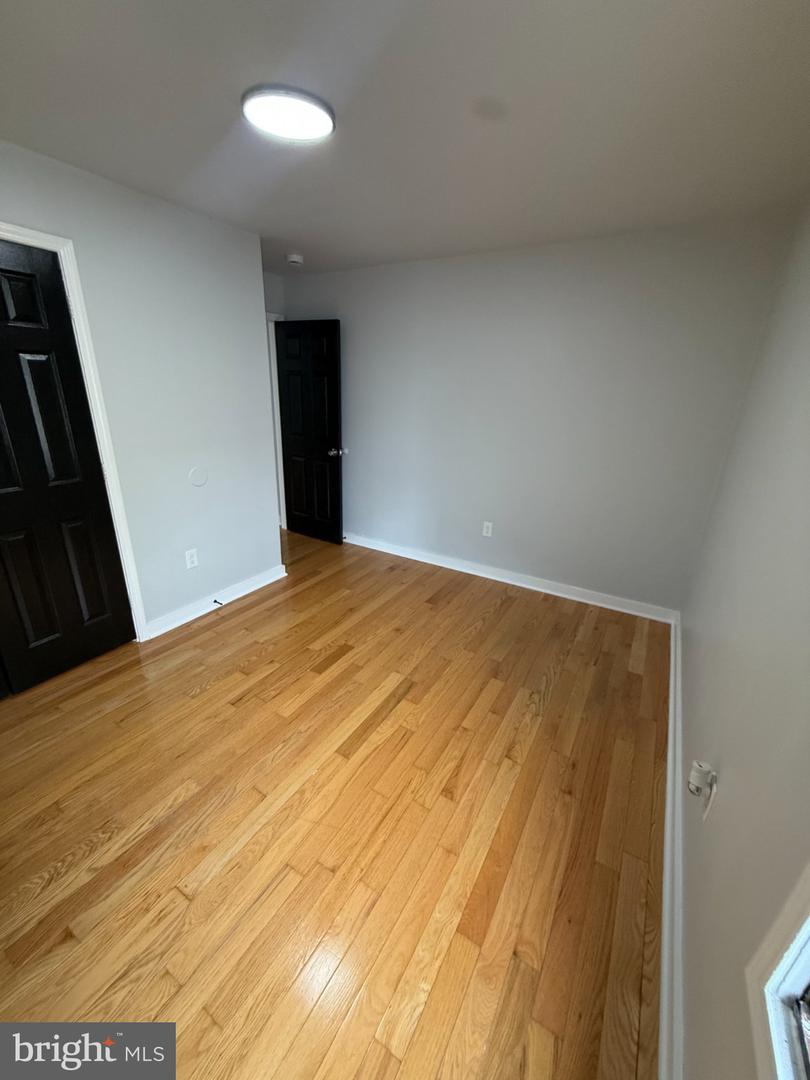 713 N 16th St #2 Property Photo 6