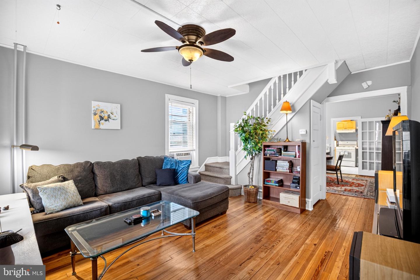 497 Lemonte St Property Photo 3