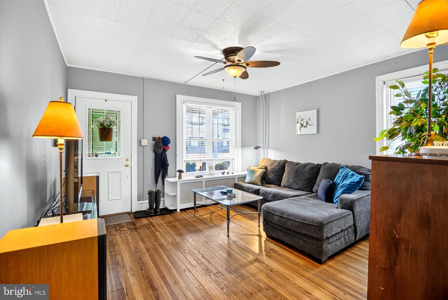 497 Lemonte St Property Photo 4