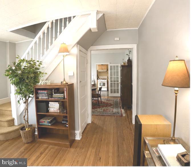 497 Lemonte St Property Photo 5