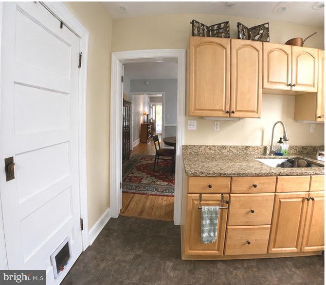 497 Lemonte St Property Photo 6