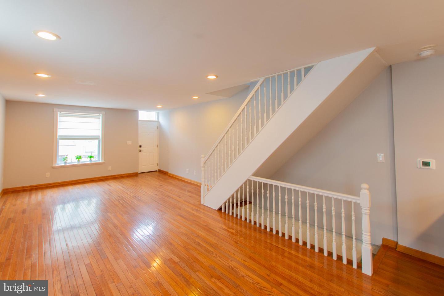 152 Tree St Property Photo 9