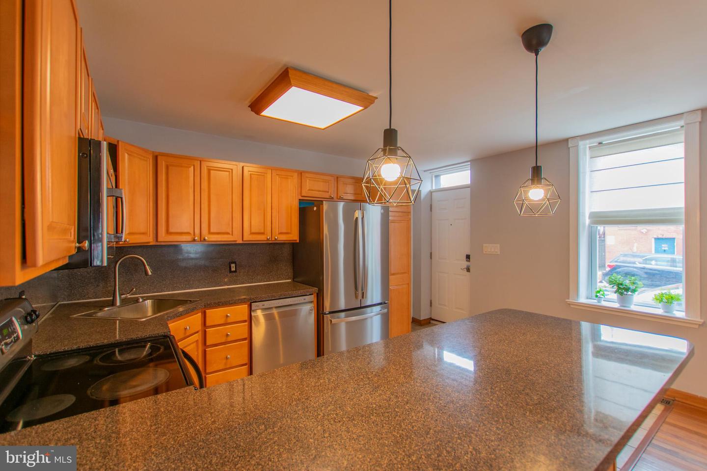 152 Tree St Property Photo 13