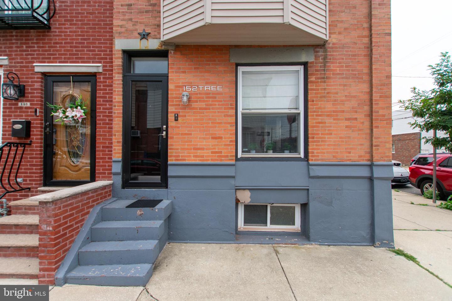 152 Tree St Property Photo 27
