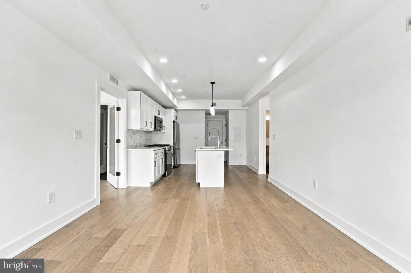 950 N 2nd St #unit 2a Property Photo 4
