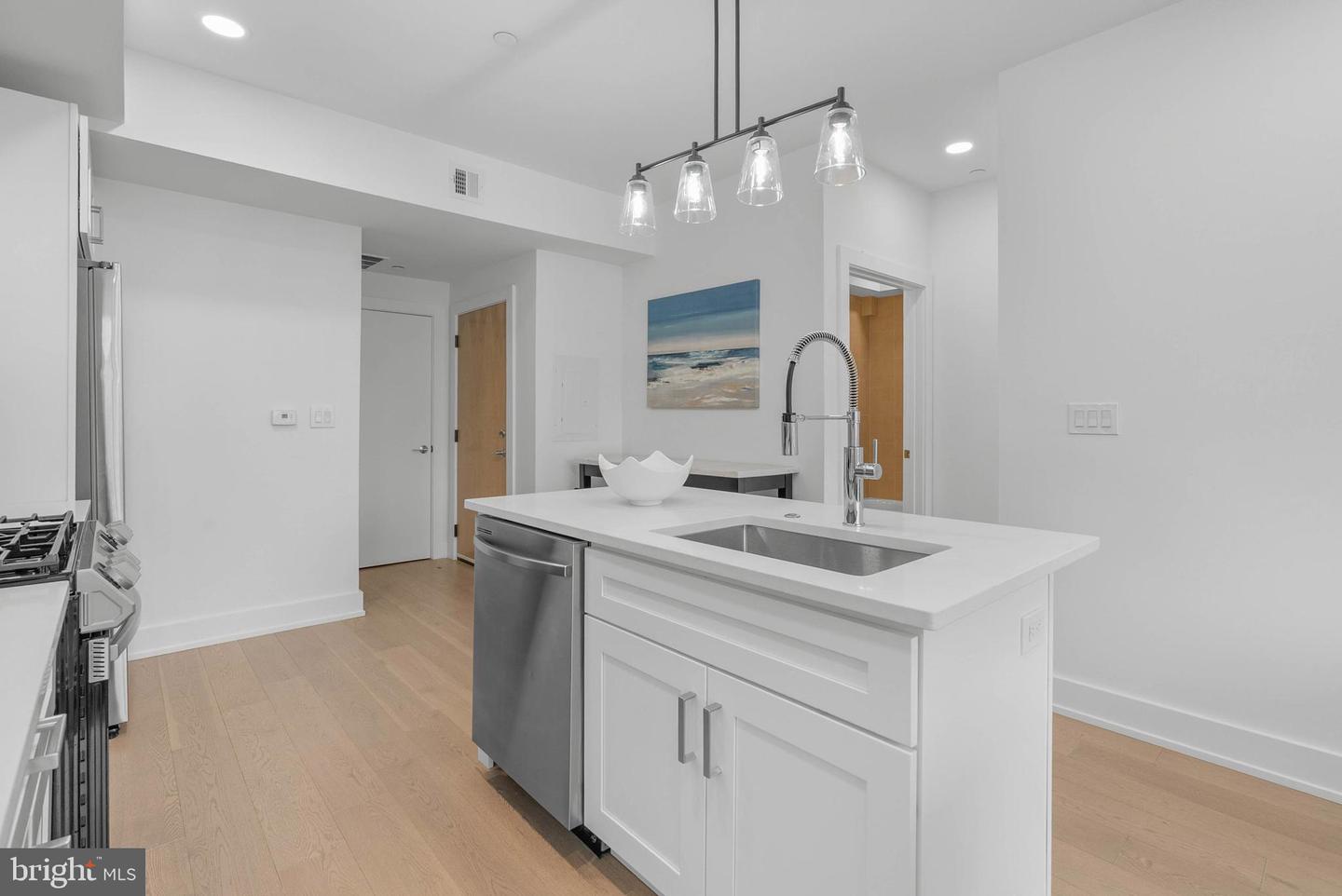 950 N 2nd St #unit 2a Property Photo 5