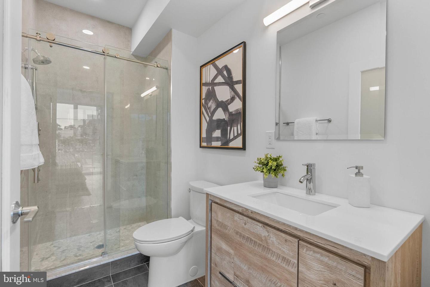950 N 2nd St #unit 2a Property Photo 10