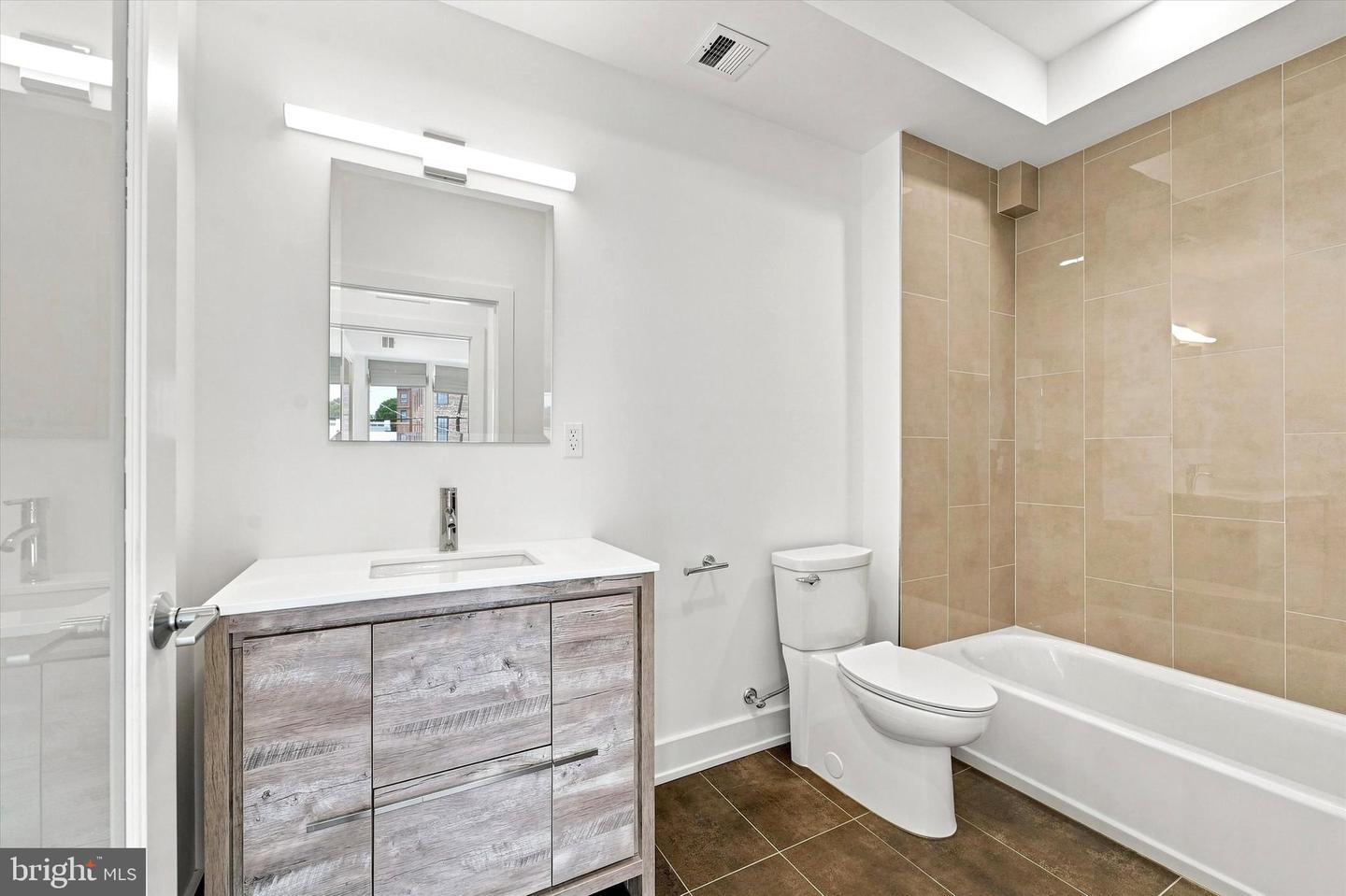 950 N 2nd St #unit 2a Property Photo 15