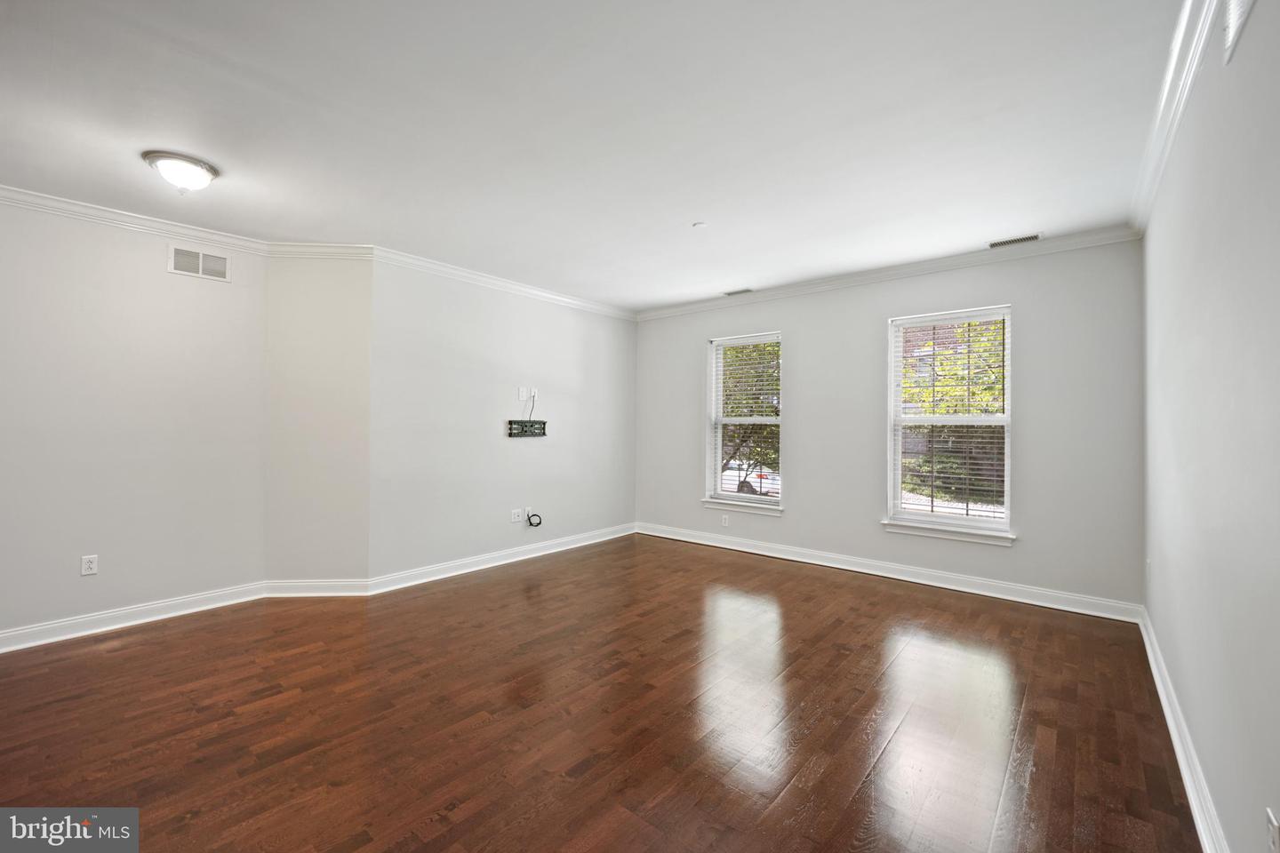 500 Admirals Way #106 Property Photo 7