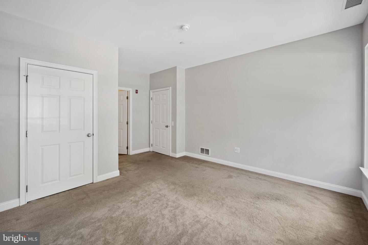 500 Admirals Way #106 Property Photo 13