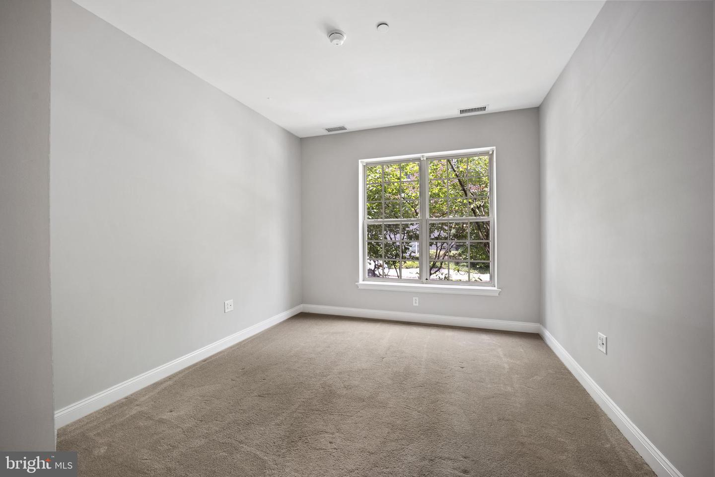 500 Admirals Way #106 Property Photo 19