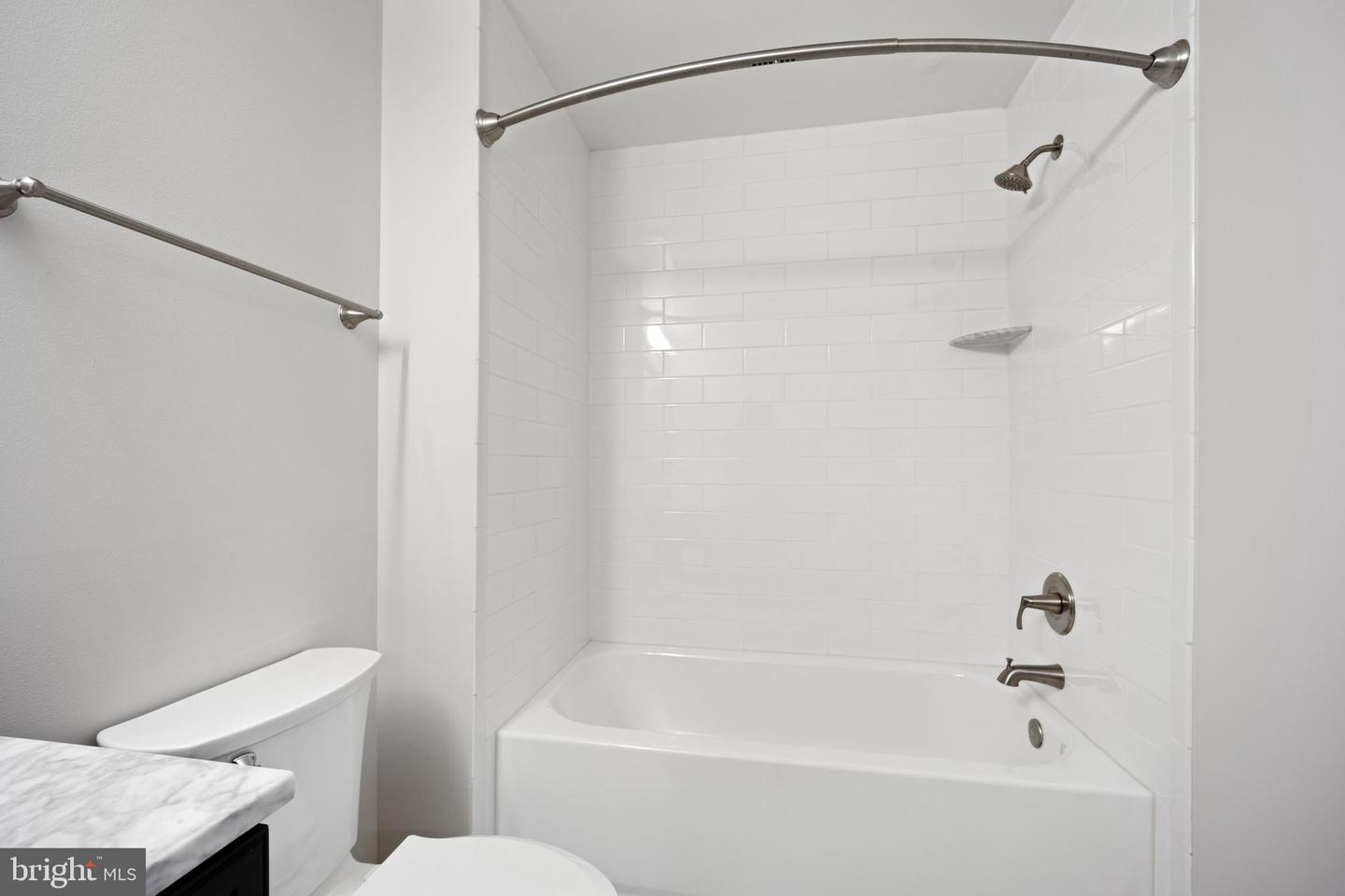 500 Admirals Way #106 Property Photo 22