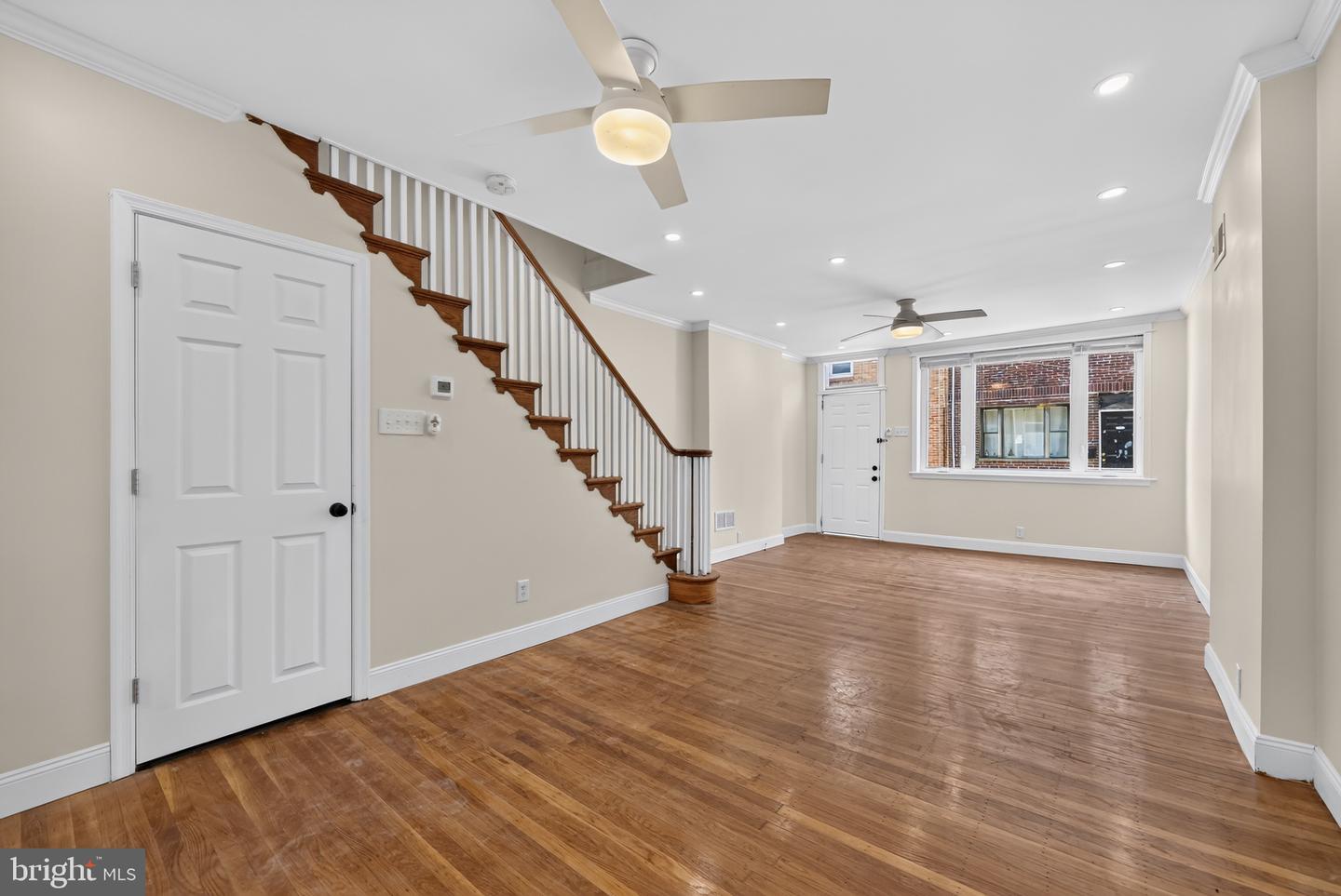 2043 S Darien St Property Photo 10
