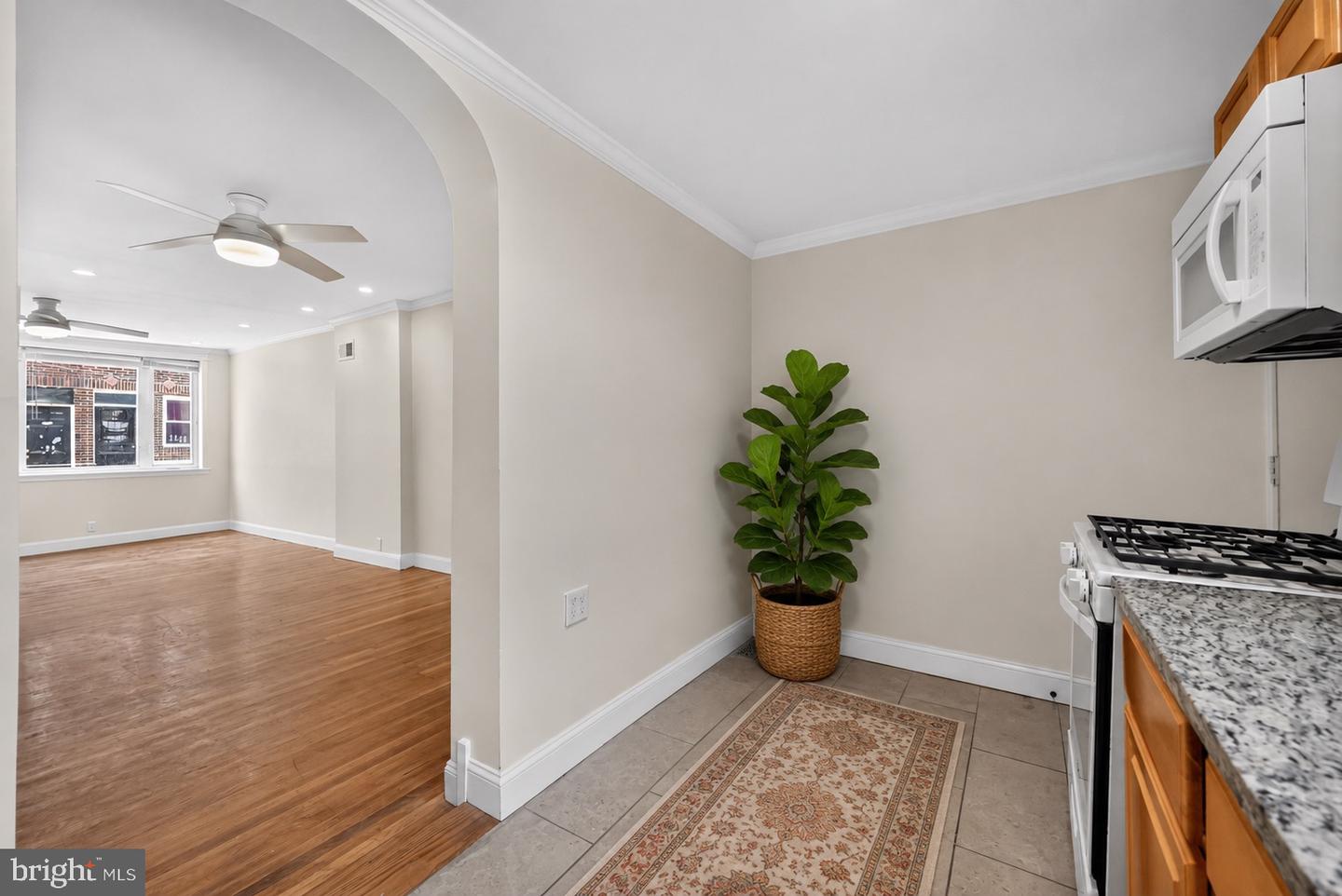 2043 S Darien St Property Photo 18