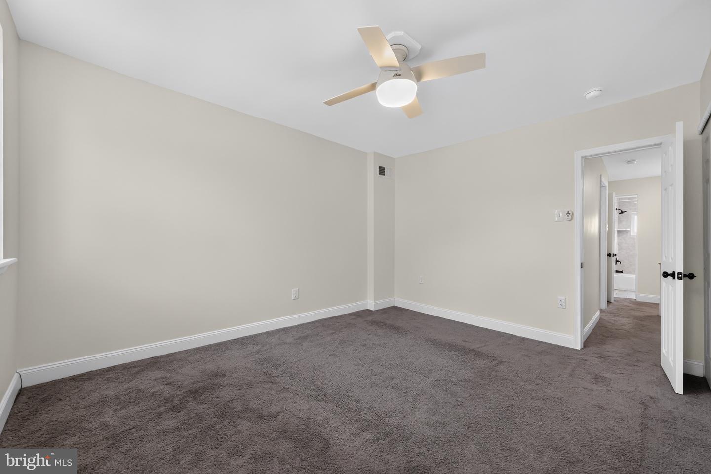2043 S Darien St Property Photo 32