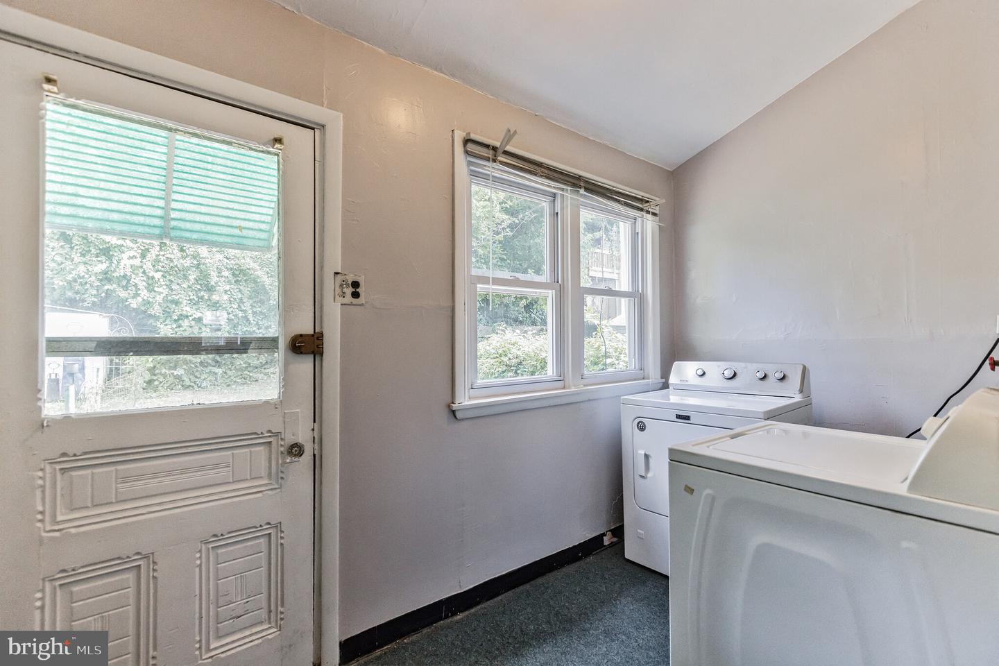 427 Ripka St Property Photo 13
