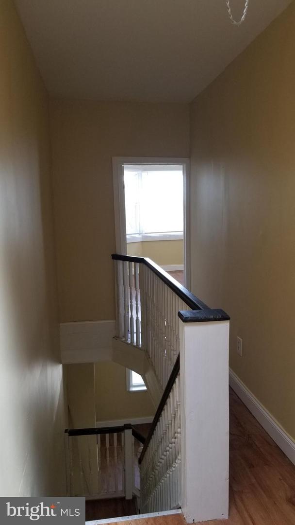 36 S Cecil St Property Photo 8