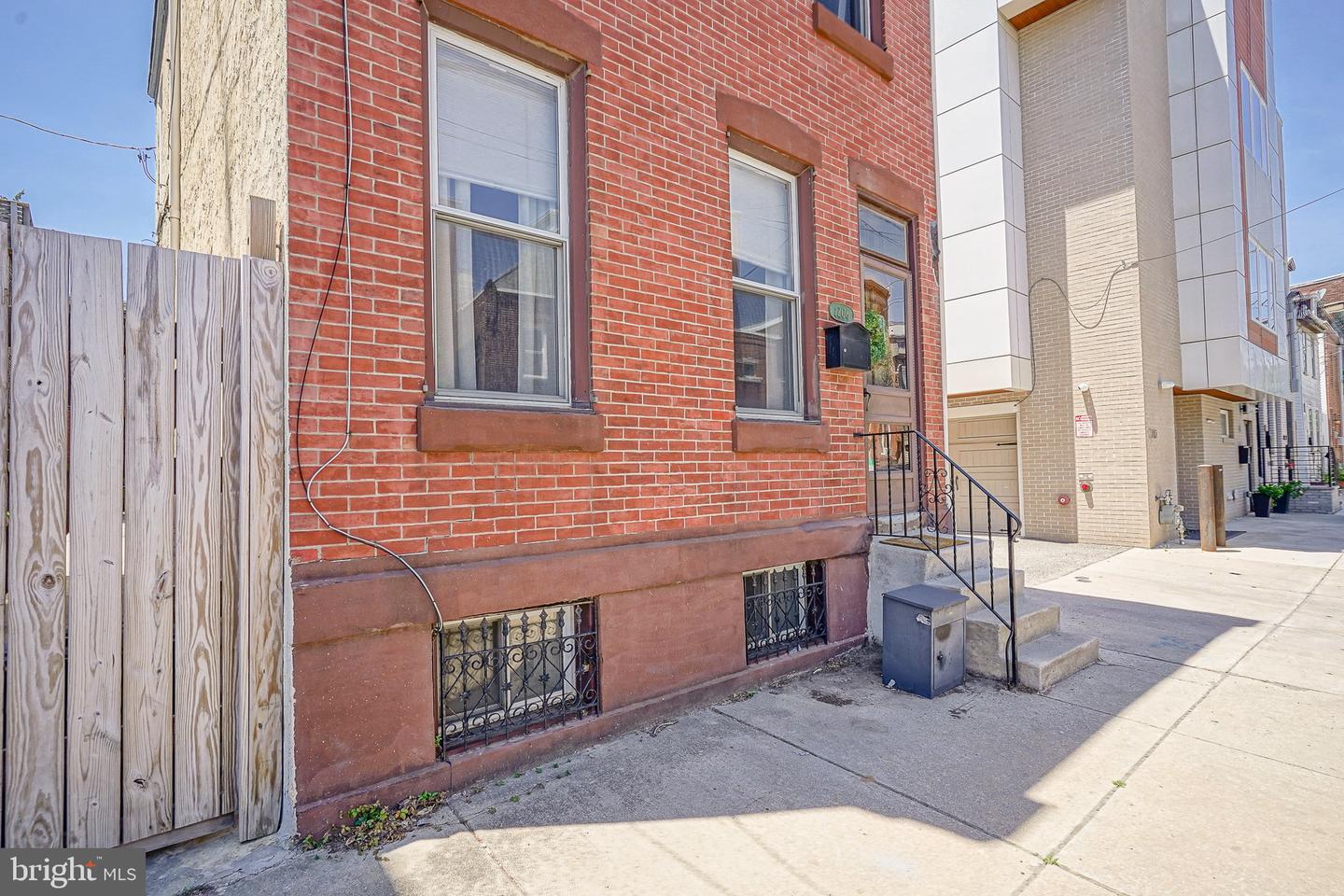 1206 E Susquehanna Ave Property Photo 1