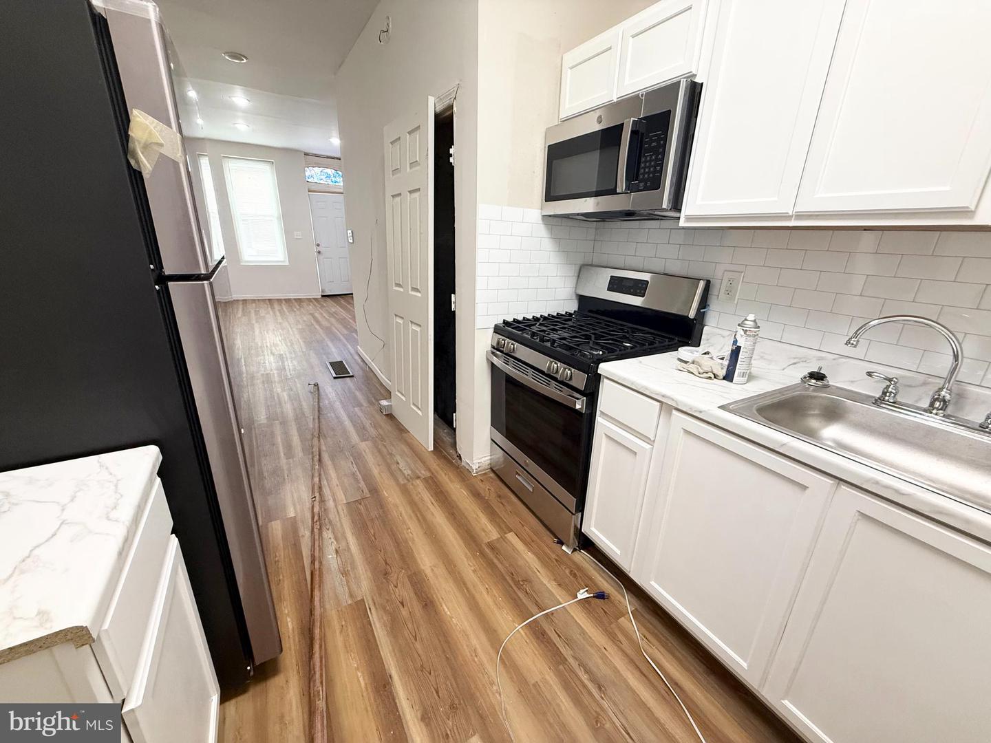 2262 N GRATZ ST Property Photo 1
